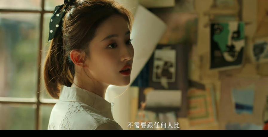 刘亦菲的自我表达与艺术探索_刘亦菲艺术展_刘亦菲文艺